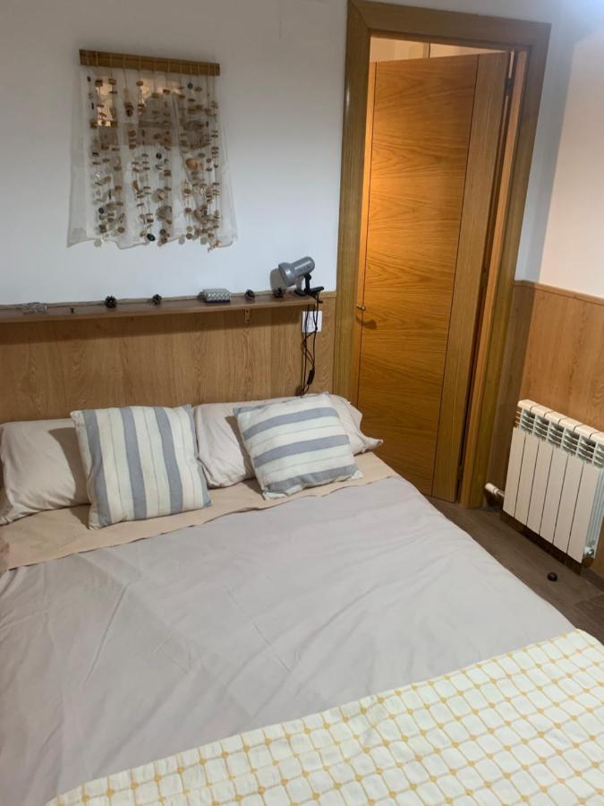 La Llar De Peramola Apartment Ngoại thất bức ảnh