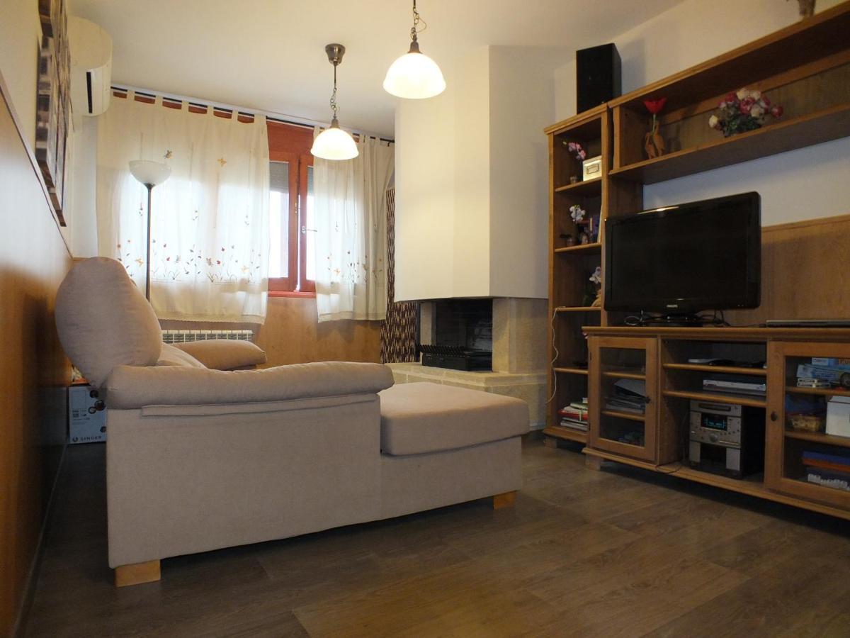 La Llar De Peramola Apartment Ngoại thất bức ảnh